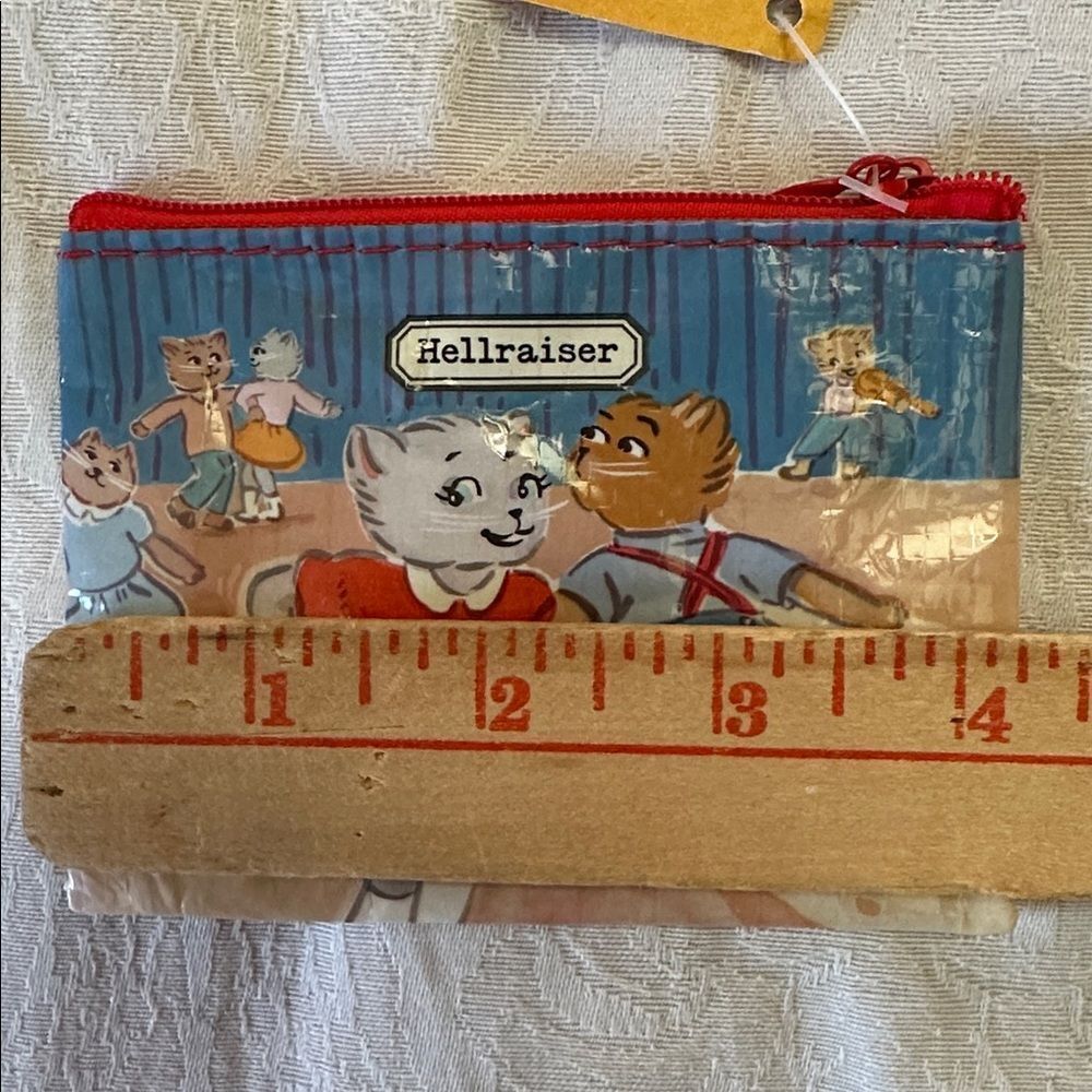 Blue Q Recycled Plastic Zipper Coin Purse Hellraiser - Picture 5 of 7